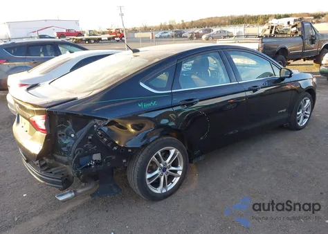 2016 Ford Fusion Hybrid Se z USA, uszkodzony, nr VIN 3FA6P0LU8GR387983